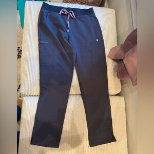 Medium regular length yola scrubs yoga waistband